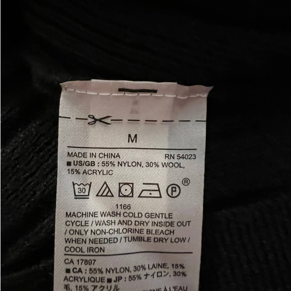 Banana Republic Sweater Size M in Black Nylon Wool Blend Long Sleeve - Picture 4 of 4